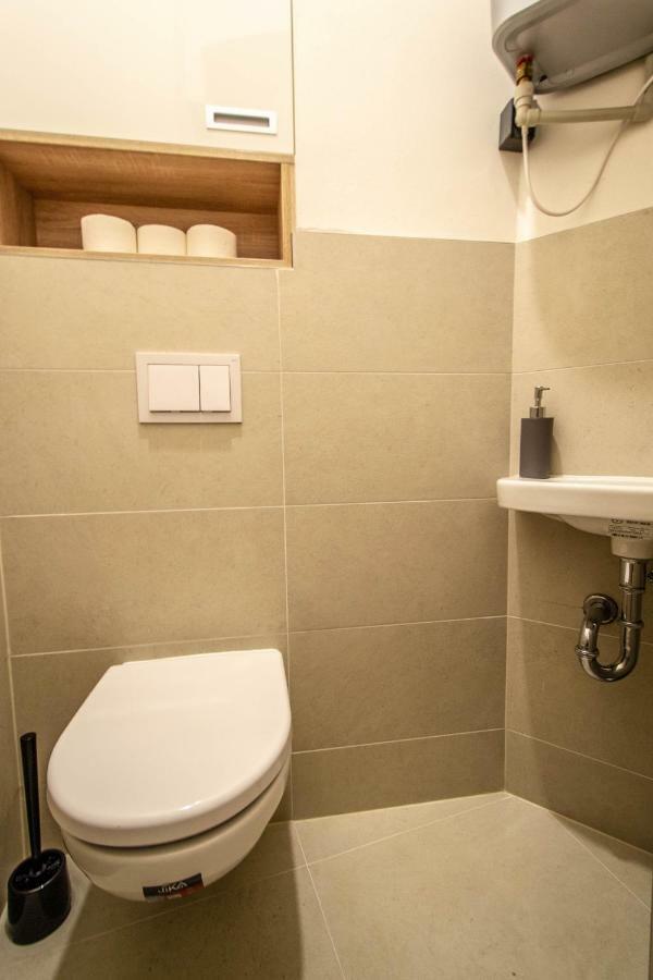 Ruterra Apartments By Cathedral Prague Exterior photo